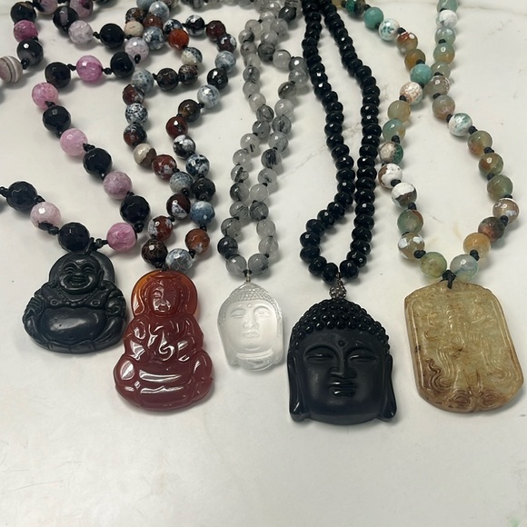 Custom Buddha hand knotted beaded necklace with adjustable length - Picture 1 of 6